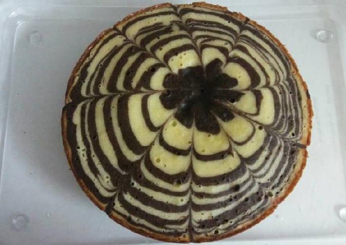 طرز تهیه کیک زبرا خانگی با طعم همیشگی و دوست داشتنی