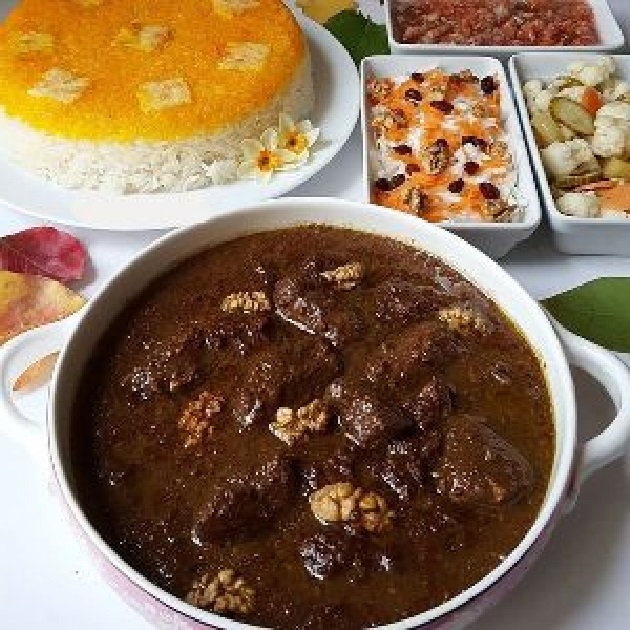 طرز تهیه خورش فسنجان با مرغ