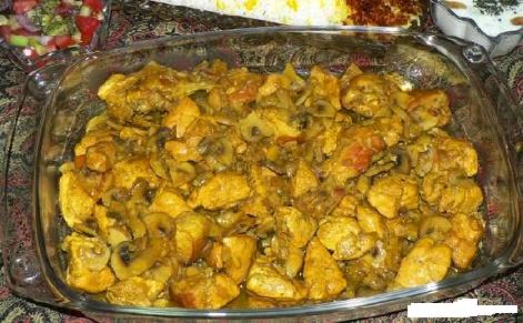 طرز تهیه خوراک مرغ با جو و قارچ