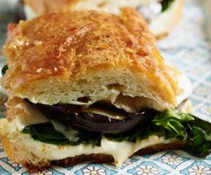 Recipe for cheese eggplant sandwich