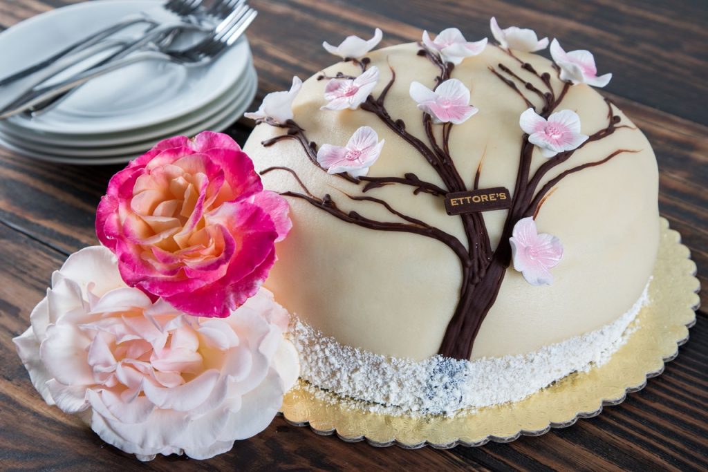 تزئین زیبا برای کیک 