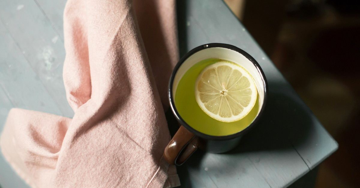 10 فایده سلامتی نوشیدن چای سبز با لیمو