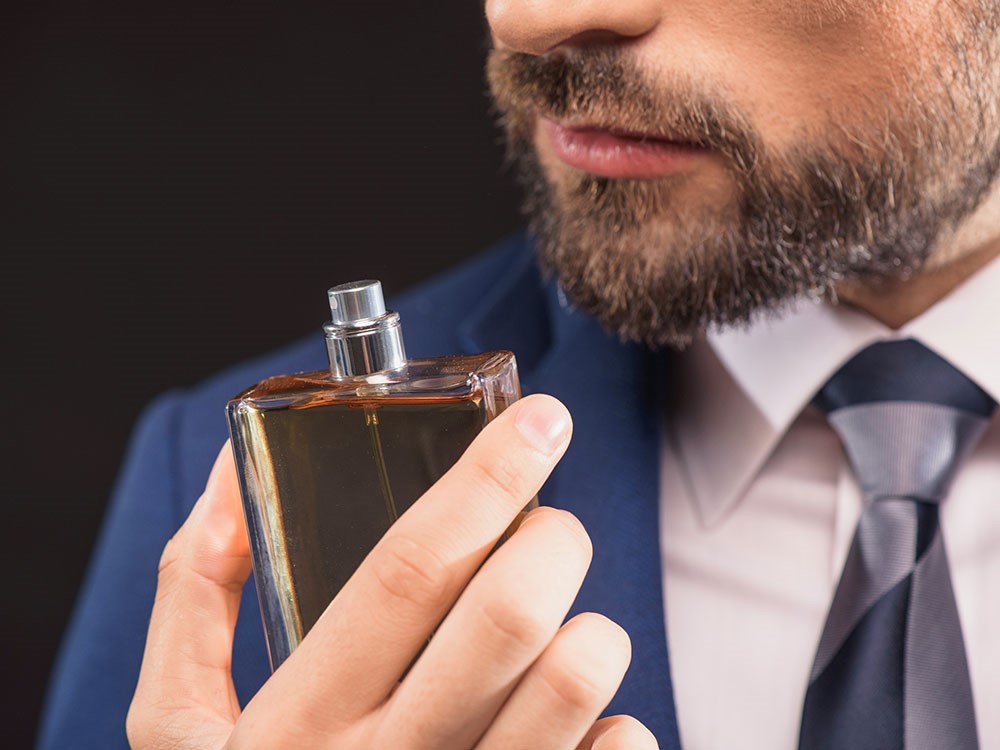 در هنگام خرید عطر مردانه باید به چه نکاتی توجه کنیم؟
