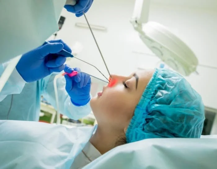 بهترین سن جراحی زیبایی بینی